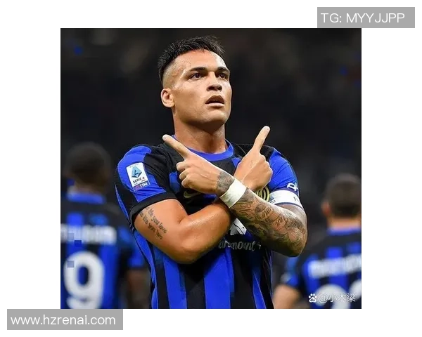 《全球足球历史百大球星传记:从传奇诞生到巅峰时刻》 《全球足球历史百大球星传记:从传奇诞生到巅峰时刻》